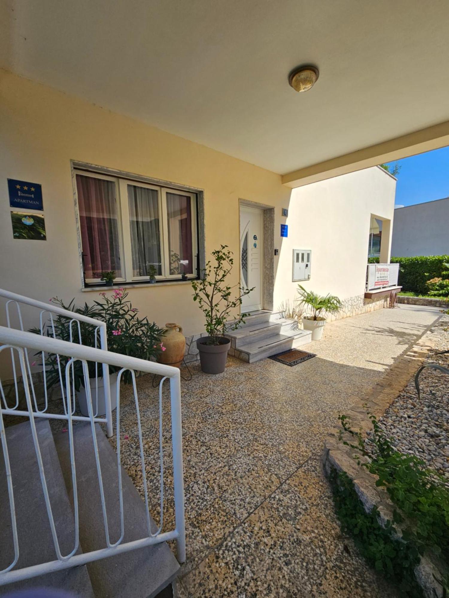 Apartments Rosovic J&C Moscenicka Draga Exterior photo